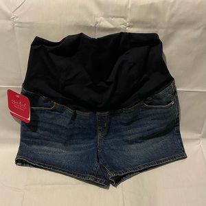 Isabel Maternity MIDI Short with Comfort Stretch.